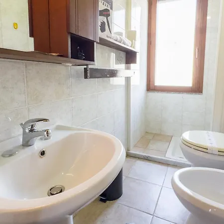Sardinianworld - Frontemare Apartment-funtana Meiga *