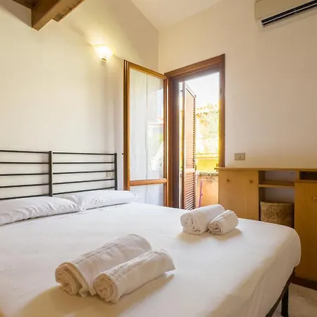 Daire Frontemare Apartment-funtana Meiga *